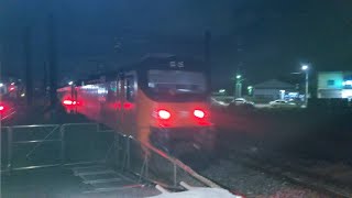 8775次E503電力機車+12*PP機改客車+E505電力機車路竹站1A月台通過