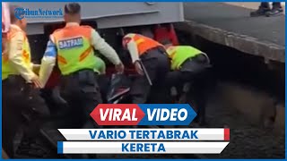 Kecelakaan Vario Terobos Perlintasan Tertabrak Kereta, Motor Terseret Hingga Stasiun