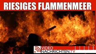 Großbrand: Feuerwehr kämpft stundenlang gegen Flammen auf Schloss | Nachrichten | VideonachrichtenTV