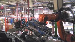 VISIO NERF- Automatic windshield installation on a car assembly line