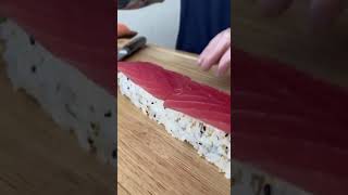 Yummy Japanese sashimi avocado sushi 三文鱼牛油果寿司