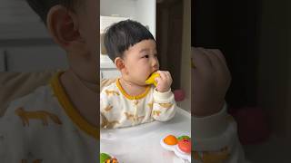 바나나 치발기 씹는 인생 6개월차 아기 #육아 #baby #아기 #6개월  #치발기 #바나나 #올리앤캐롤