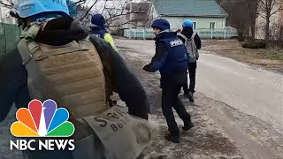 Journalists in Ukraine Run For Cover As Town Next To Kyiv Comes Under Shelling