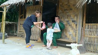 Dad visits Hanh after Typhoon YaGY : Dangerous dilapidated house Hanh temporarily leaves her home