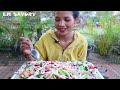 ញាំនំបញ្ចុកបំពង deep fried noodles salad khmer food em savory cooking