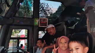 SENENG BANGET!! Diizinin Pak Bero buat naik dan pencet tombol TELOLET BASURI. PO HARYANTO \