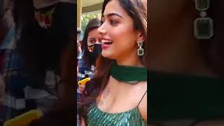 #shorts Rashmika Mandanna Flaunts Her Super Huge Cleavage In Very Hot Short @Pushpa TrailerLaunch