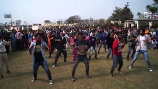 ▶ CRESCENDO 2K15 - Flash Mob 1 at Gurukul Vidyapeeth