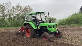 Deutz D10006 Ploughing