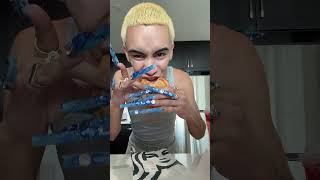Starbucks, Mukbang