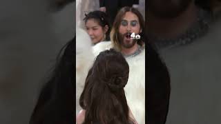 Cat Jared Leto Surprises Lizzo, Anne Hathaway at Met Gala #shorts