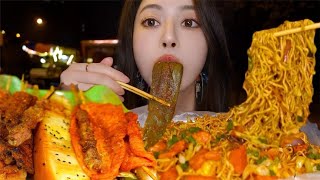 睡前吃顿小烧烤～晚上不做饿梦！10元一大盘的炒泡面，还有外酥里嫩的炸鸡排、烤羊排！青椒一整个炫进嘴里！简直是杭州路边摊王国！| 橘子公主