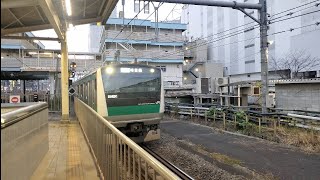 E233 series 7000 type Saikyo Line entering Ikebukuro Station