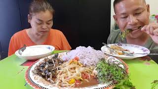 ตำส้มข้าวปุ้นทอดเขียดแห้งแซ่บอย่างคัก