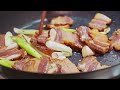 amazing！traditional smoked cured pork belly cured sausage making 一天600條！煙燻臘肉 傳統臘腸製作 蒜苗炒臘肉