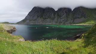 Hiking Lofoten: south to north crossing of Moskenesøya island