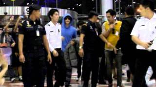 120127 donghae at suvarnabhumi airport