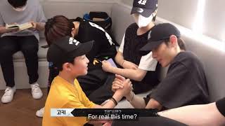 [ENG SUB] LOUD Kyungjun arm wrestling with Koki and taehun