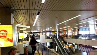 アムステルダムのスキポール空港2F　Schiphol Airport