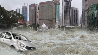 Malaysia flooding again | heavy rain strikes Kuala Lumpur causing cars and roads submerged