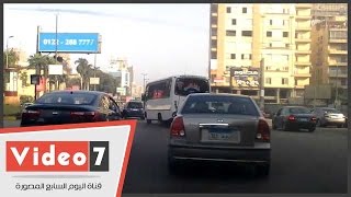 النشرة المرورية.. كثافات متحركة أعلى محاور القاهرة والجيزة