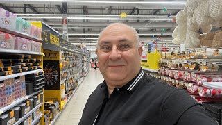 Тбилиси. Супермаркет «Carrefour» в торговом центре «East Point». 22:30- время бежать к кассе.