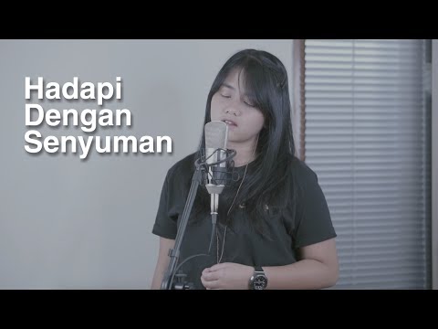 Hanin Dhiya Hadapi Dengan Senyuman