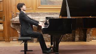 Sergi Pacheco plays Haydn Sonata Hob  XVI 50