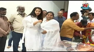 Anushka Shetty Pays Last Respect To Director Kodi Ramakrishna | NTV Entertainment