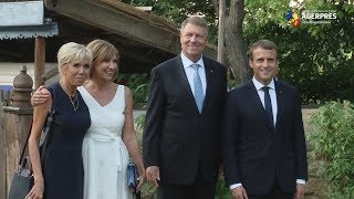 Macron, vizită la Muzeul Satului: \