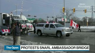 Truckers Stop Traffic on Key Bridge Into Canada