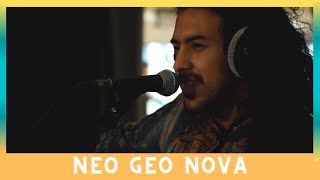 Ignacio Maria Gomez et Naïssam Jalal dans le Salon de musique de Néo Géo