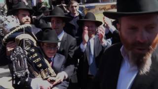 Yehuda Leib Blonder's Hachnosas Sefer Torah HD