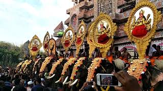 Oothralikavu pooram and kudamattam ഊത്രാളിക്കാവ് പൂരവും കുടമാറ്റവും 2018