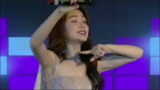 Ăn gì đây-Hoà Minzy live NEU