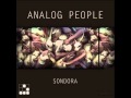 Analog People - Azure Beats (Original Mix).wmv