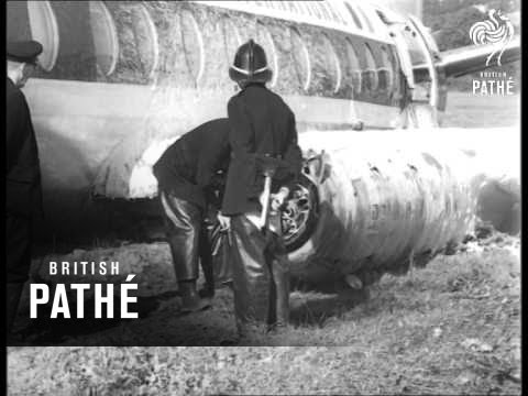 Air Crash At Bristol Airport (1967) - YouTube