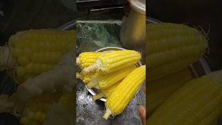 వర్షంలో వేడి వేడి స్వీట్ 🌽 #boiled sweetcorn #sweetcorn #food #rain #ytshorts