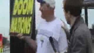 Fred Phelps son hit on by reporter