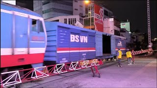 [2068] D19E-911 kéo tàu S4502 với thành phần 1 xe G Pepsi | 21:59 - 18.07.2024