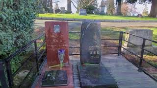 Bruce Lee and Brandon Lee Gravesite, Seattle, Washington, USA, Lakeview Cemetery