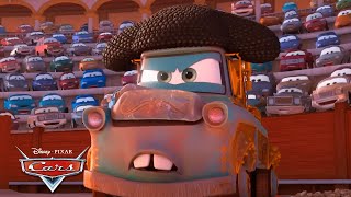 Momentos Aterradores con Rayo McQueen y Mate | Pixar Cars