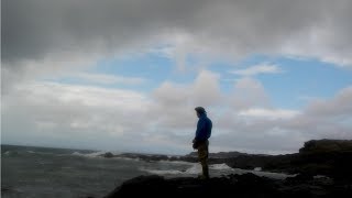 嵐の海で釣り＆ソロキャンプ！！三浦半島・黒崎の鼻､足元で入れ食いです