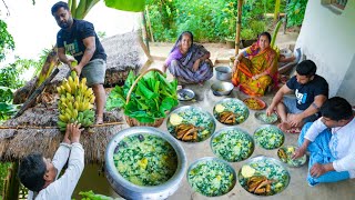 বর্ষার দিনে লাউ শাক দিয়ে স্বর্ণ চালের ফেনা ভাত সাথে নদীর চেলা মাছ ভাজা |