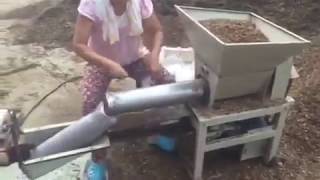 Hot mushroom bagging machine（ Машина для расфасовки горячих грибов）