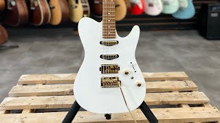 Lari Basilio Signature model LB1 - White