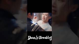 A woman slaps the villain fiercely🫣#优酷 #YOUKU #永夜长明 #DawnisBreaking#何宣林 # 李菲 #shorts