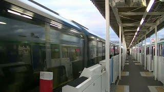 東京モノレール1000形 2000形 連続通過 昭和島駅 Tokyo Monorail,Waiting for rapid train passage .