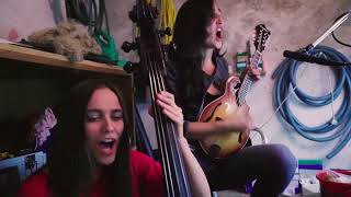 Toxic (Britney Spears) Cover - Julia Hofer \u0026 Jacky Bastek