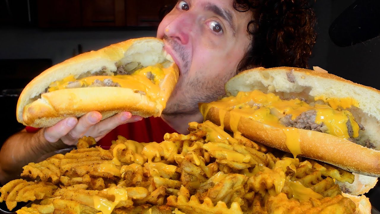 ASMR PHILLY CHEESE STEAK AND WAFFLE FRIES WITH EXTRA CHEESE SAUCE ...